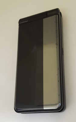 猛暑の社内に放置の携帯電話P-01G