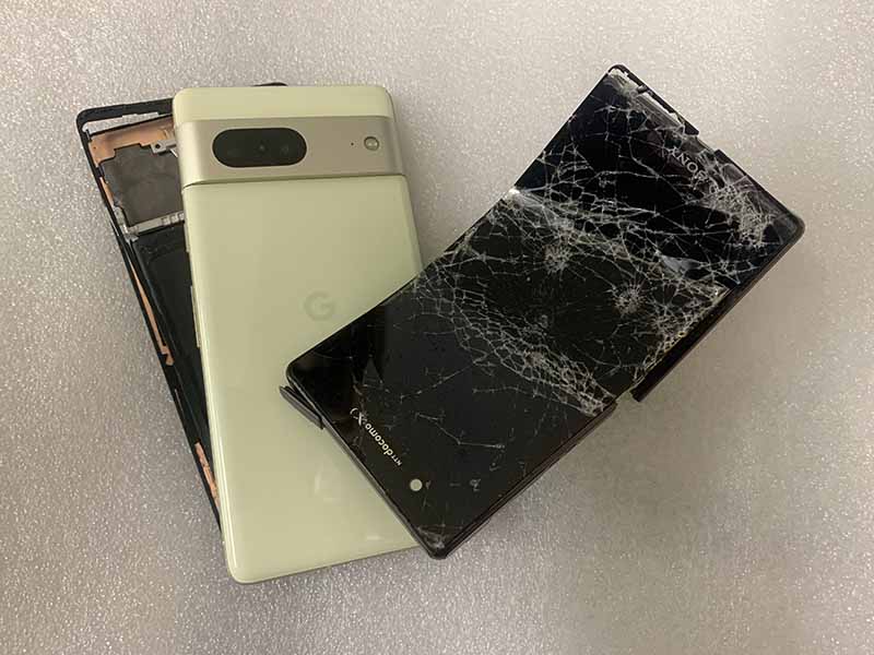 スマホが車に踏まれた・投げつけたスマホからのデータ取り出し